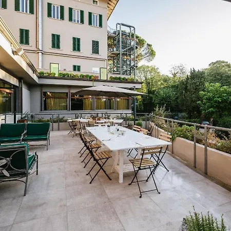 Отель Palazzo Belvedere Монтекатини-Терме
